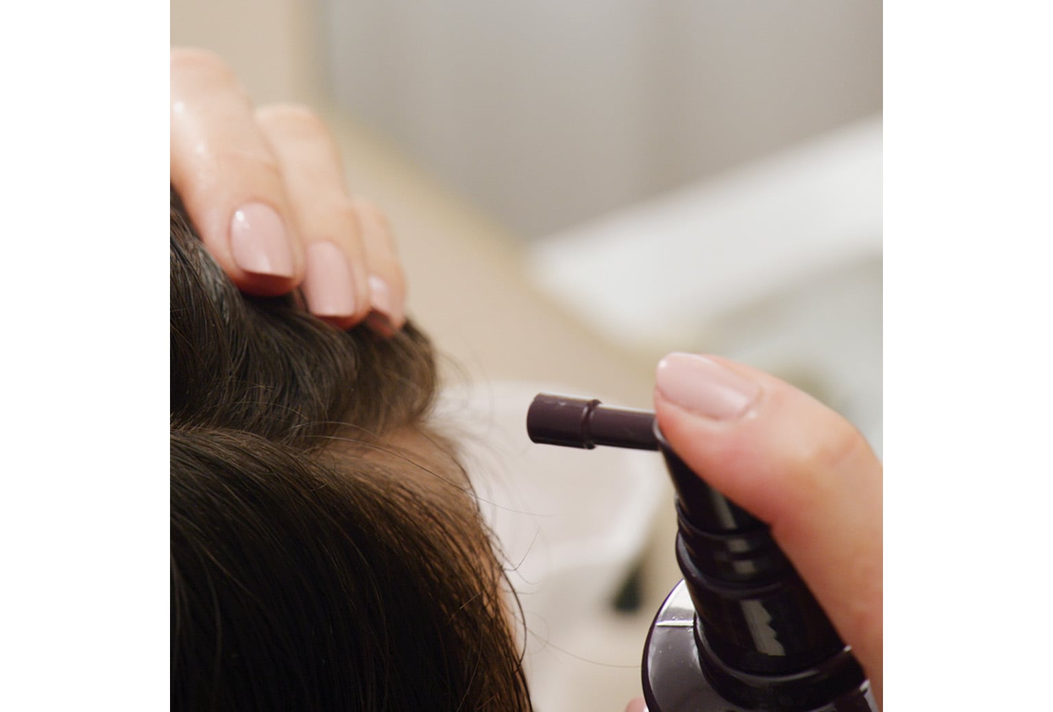 Stap 3: Revitaliseer met revitalizing scalp serum